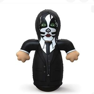 KiISS Bow ups The Catman